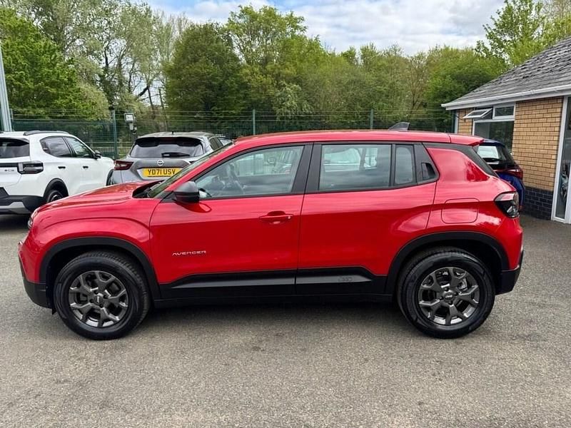Used Jeep Avenger Longitude 100 HP (73 kW) 2025 Red SUV