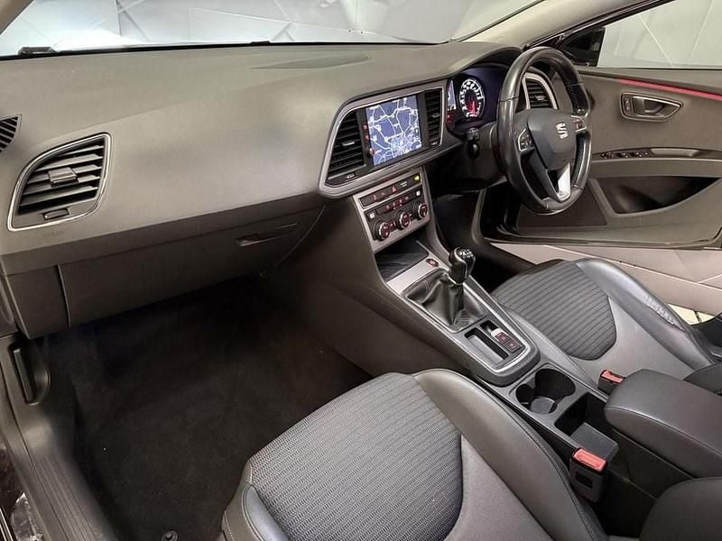 Used Seat Leon ST XCELLENCE 184 HP (135 kW) 2017 Purple Estate