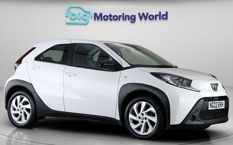 Used Toyota Aygo X PURE 72 HP (52 kW) 2025 SUV
