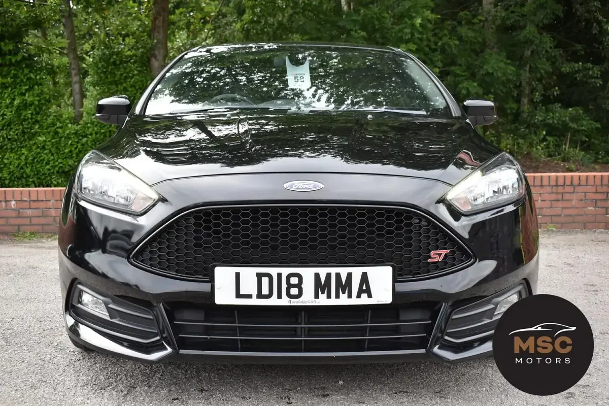 Used Ford Focus ST 250 HP (183 kW) 2018 Black Hatchback