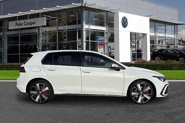 Used VW Golf VIII GTE 245 HP (180 kW) 2022 White Hatchback