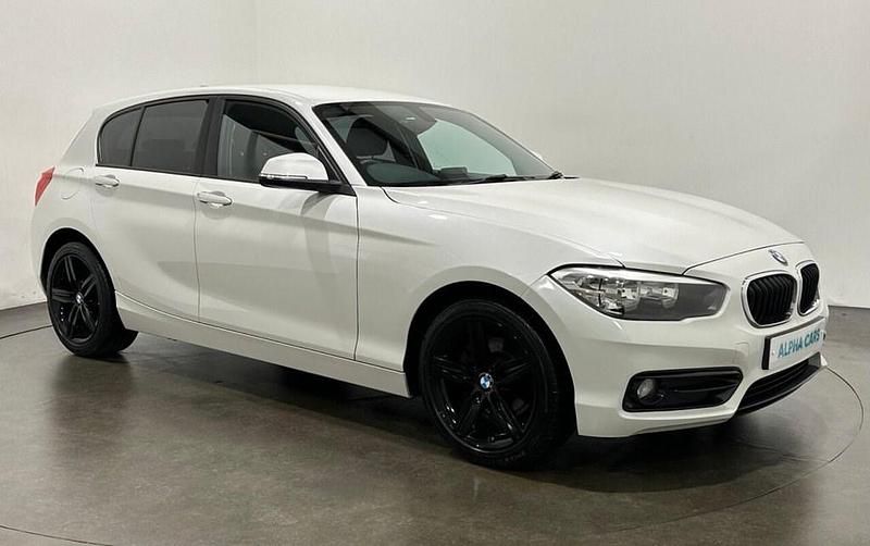 Used BMW 120 Sport Line 190 HP (139 kW) 2017 White Hatchback