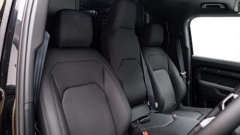Novo Land Rover Defender SE Dynamic 2026 SUV
