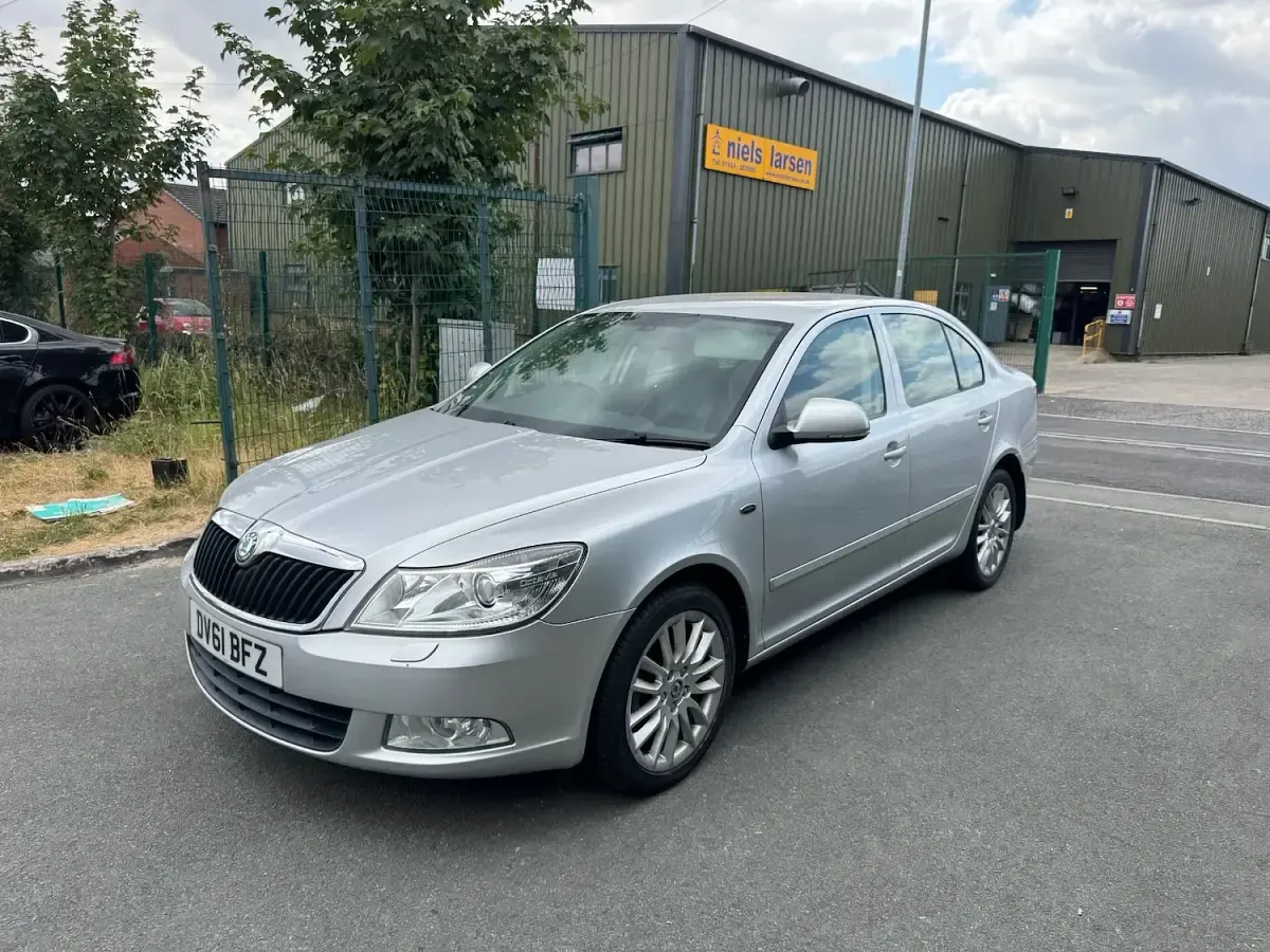 Used Skoda Octavia 177 HP (130 kW) 2011 Silver Hatchback