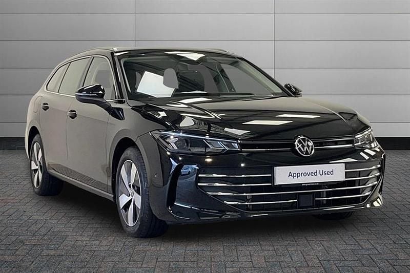 Grenadilla black New 2025 VW Passat Life | £32,580 (Fair price) - Image 1/4