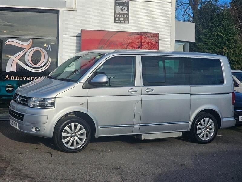 Usado VW Caravelle Executive 140 HP (102 kW) 2012 Prateado Monovolume