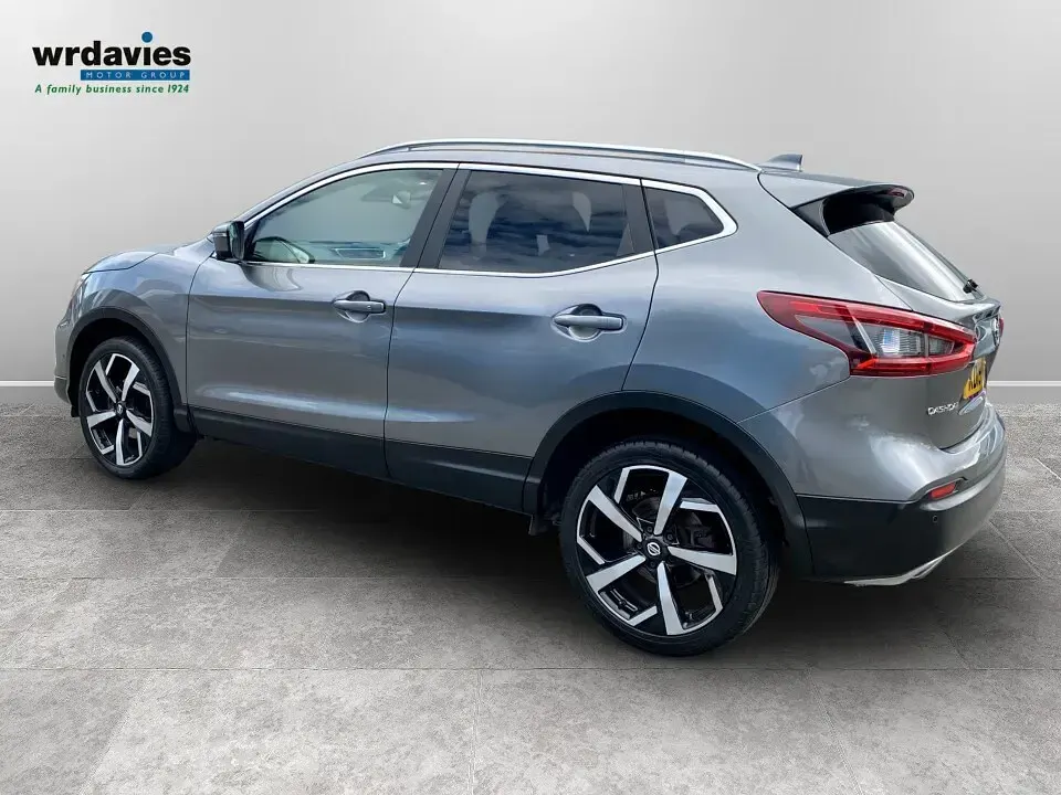 Used Nissan Qashqai Tekna 140 HP (102 kW) 2019 Grey metallic SUV