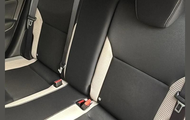 Used Nissan Micra Tekna 91 HP (66 kW) 2021 Red Hatchback