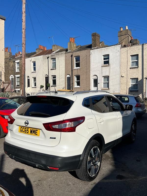 Used Nissan Qashqai N-TEC 110 HP (80 kW) 2015 White SUV