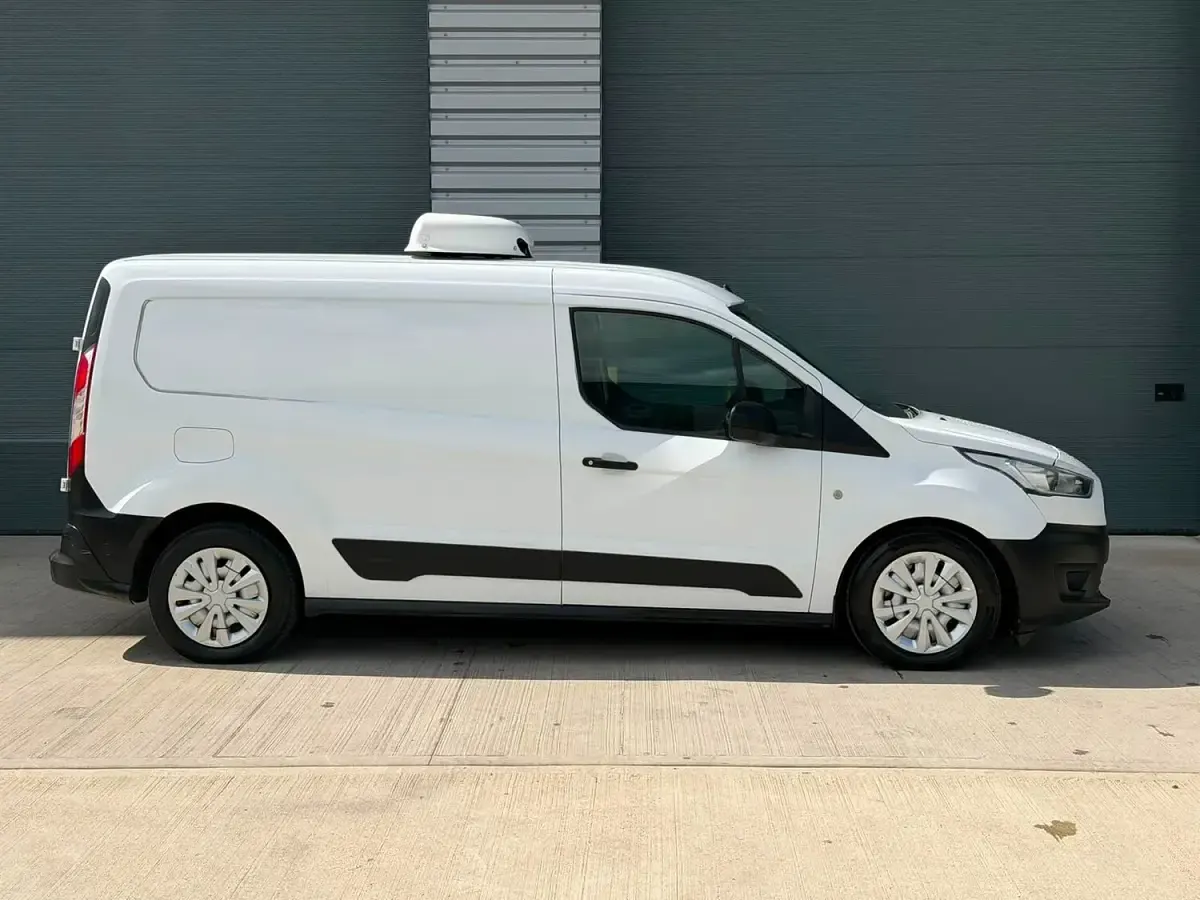 Used Ford Transit Connect 100 HP (73 kW) 2019 White MPV