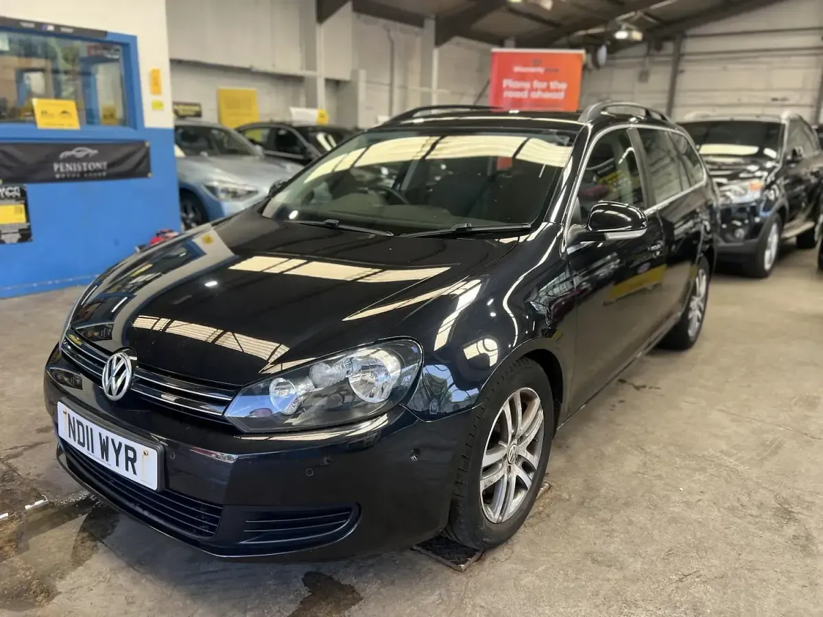 Used VW Golf VI SE 105 HP (77 kW) 2011 Black Hatchback