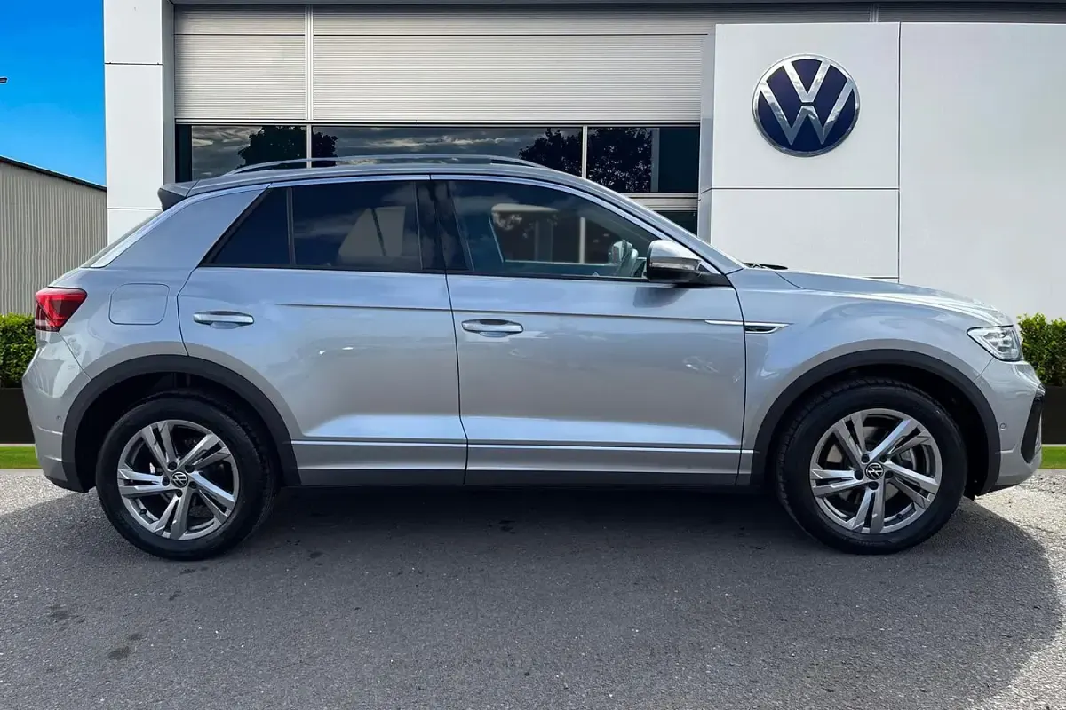 Used VW T-Roc R-line 150 HP (110 kW) 2025 Silver SUV