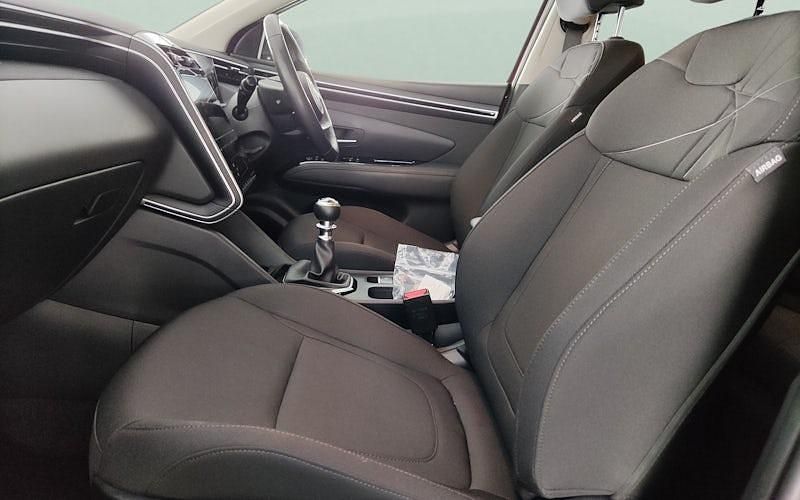 Used Hyundai Tucson SE 150 HP (110 kW) 2023 Red SUV