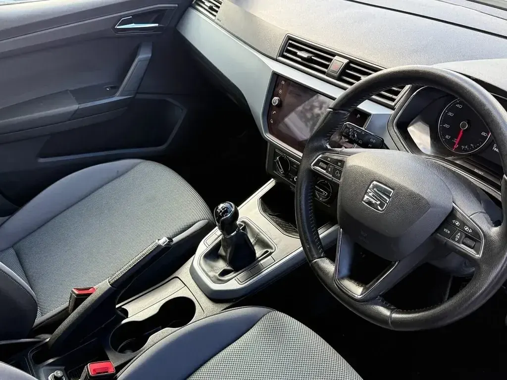 Używany Seat Arona SE Technology 115 KM (84 kW) 2018 Biały SUV
