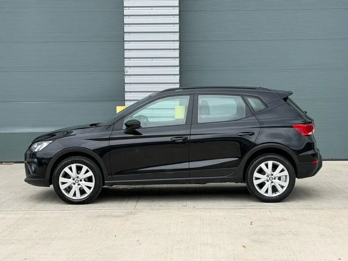 Usado Seat Arona SE 2018 Negro SUV
