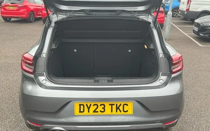 Used Renault Clio RS Line 90 HP (66 kW) 2023 Grey Hatchback