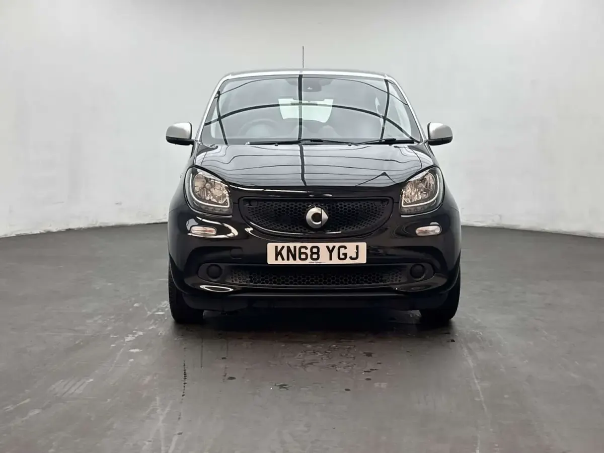 Used Smart ForFour Passion 71 HP (52 kW) 2018 Silver Hatchback