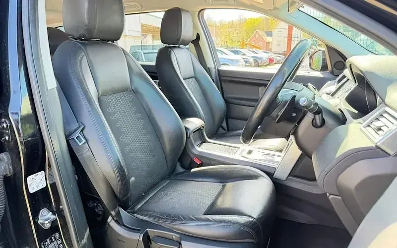 Used Land Rover Discovery Sport SE 180 HP (132 kW) 2016 Black SUV