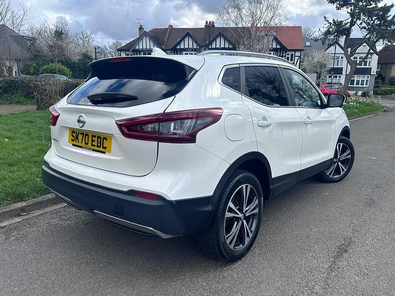 Used Nissan Qashqai N-Connecta 2020 White SUV