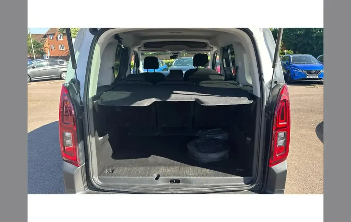 Used Citroën Berlingo XTR 98 kW (134 HP) 2023 White MPV