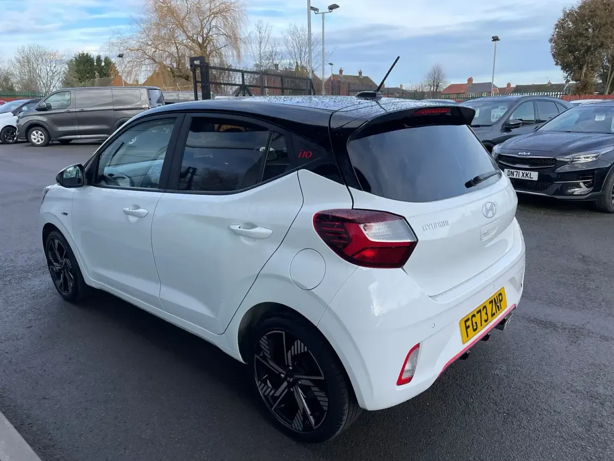 Gebraucht Hyundai i10 N Line 100 PS (73 kW) 2023 Weiß Kleinwagen