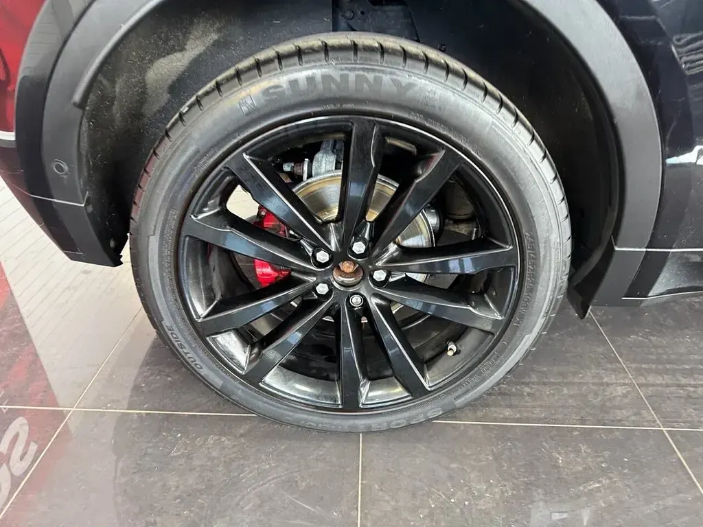 Used Jaguar E-Pace R-Dynamic 180 HP (132 kW) 2018 Black SUV