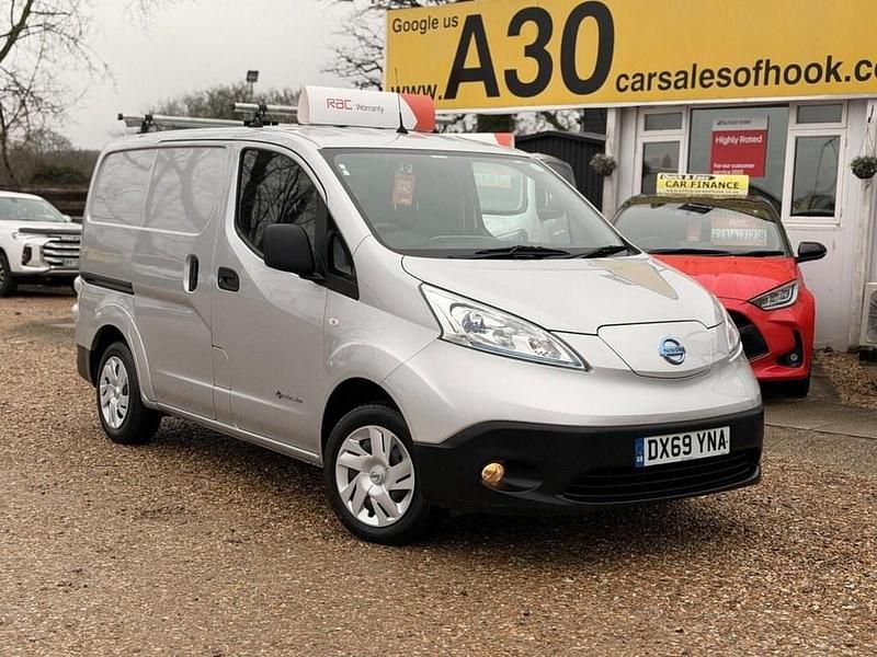 Used Nissan e-NV200 Acenta 80 kW (109 HP) 2019 Silver MPV