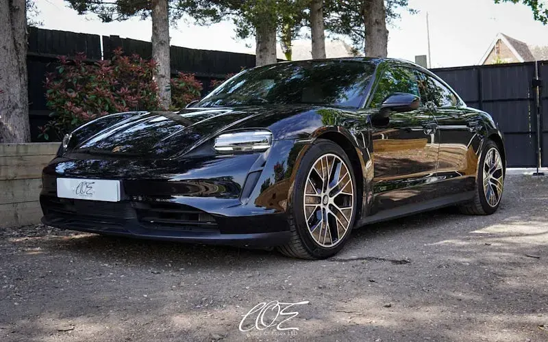 Usado Porsche Taycan 350 kW (476 HP) 2023 Sedan