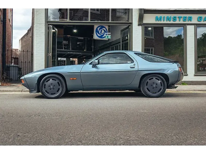 Used Porsche 928 S 1983 Grey Coupe
