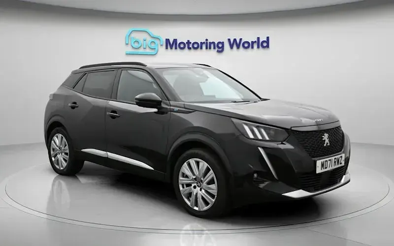 Used Peugeot e-2008 Premium 100 kW (136 HP) 2022 SUV