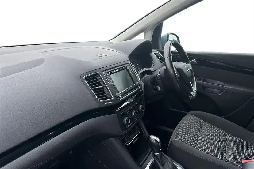 Begagnad Seat Alhambra SE 150 HK (110 kW) 2016 Silver Minibuss