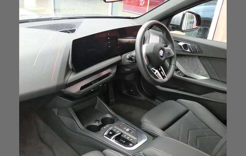 Image 2/4