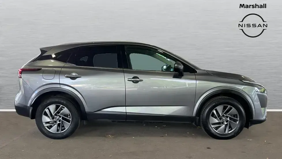 Used Nissan Qashqai Acenta Premium 140 HP (102 kW) 2022 Grey SUV