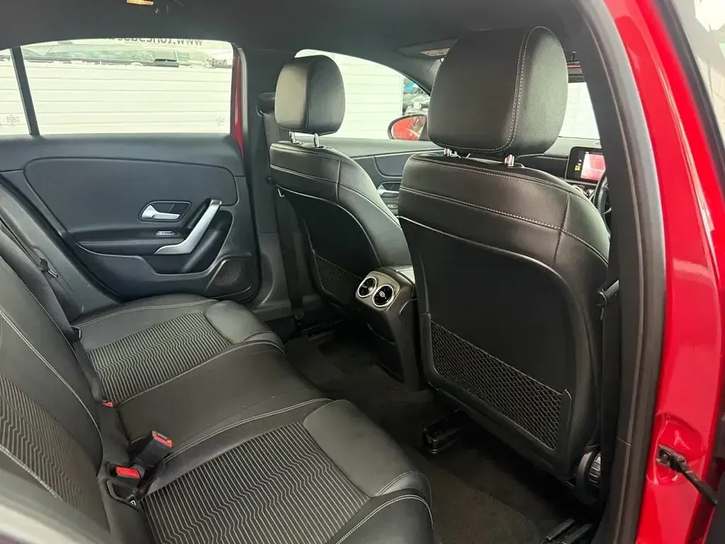 Used Mercedes A180 Executive 136 HP (100 kW) 2019 Red Hatchback