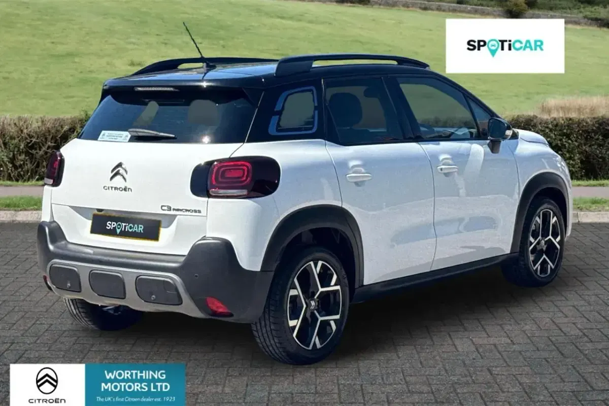 Used Citroën C3 Aircross Shine 108 HP (79 kW) 2023 White SUV