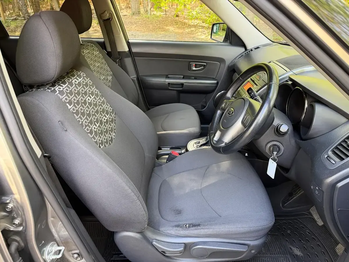 Used Kia Soul 2010 Silver SUV