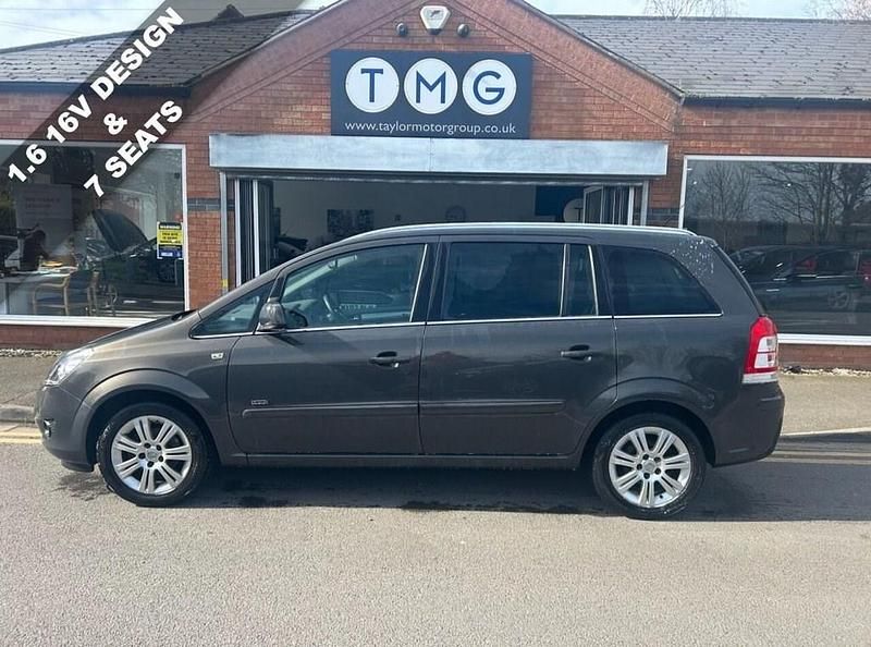 Used Vauxhall Zafira Design Edition 115 HP (84 kW) 2012 Grey MPV