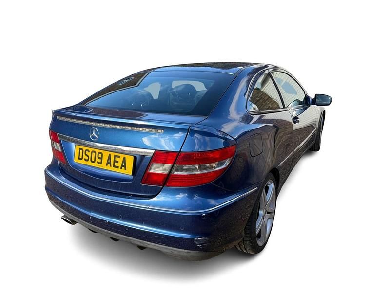 Used Mercedes CLC180 143 HP (105 kW) 2009 Blue Hatchback
