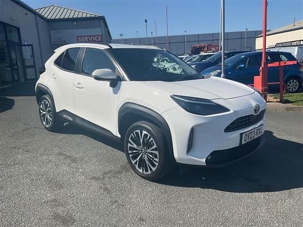 White Used 2023 Toyota Yaris SUV | £23,995 (A bit pricey) - Image 1/1