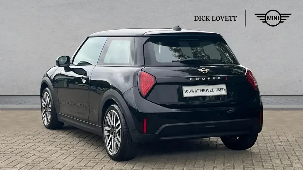 Usado Mini Cooper S Hatch 201 HP (147 kW) 2025 Preto Citadino