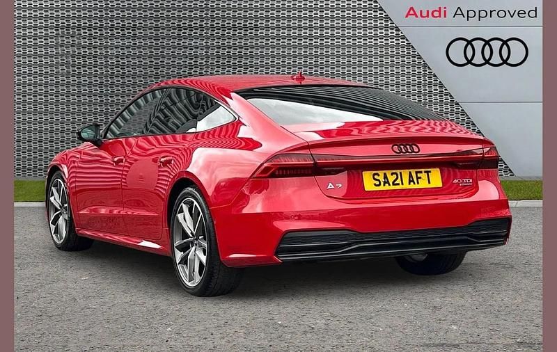 Usado Audi A7 Black Edition 200 HP (147 kW) 2021 Vermelho Sedan