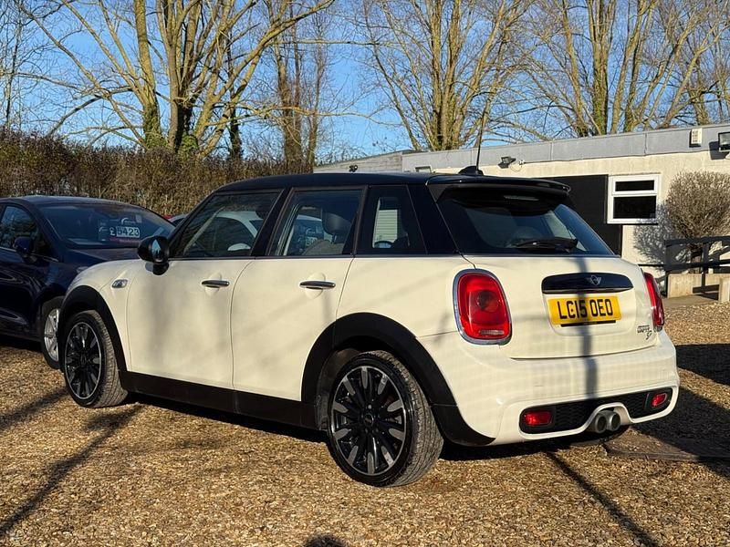 Used Mini Cooper S Hatch 2015 White Hatchback