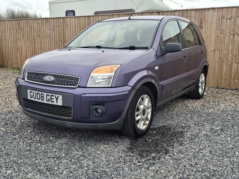 Used Ford Fusion Zetec 101 HP (74 kW) 2008 Purple Hatchback