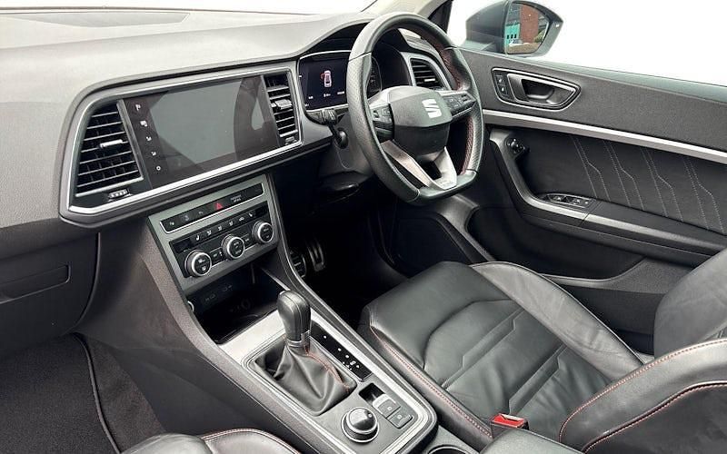 Begagnad Seat Ateca FR Sport 150 HK (110 kW) 2023 Grå SUV