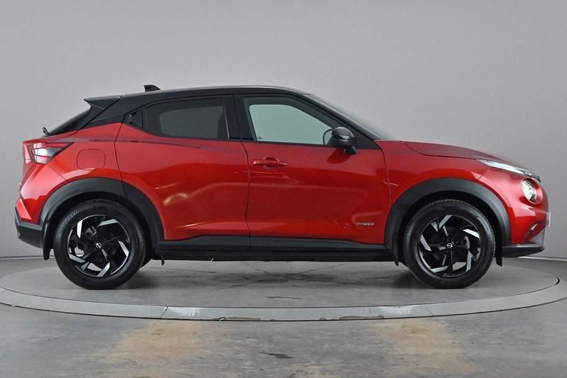 Used Nissan Juke N-Connecta 143 HP (105 kW) 2023 Red SUV