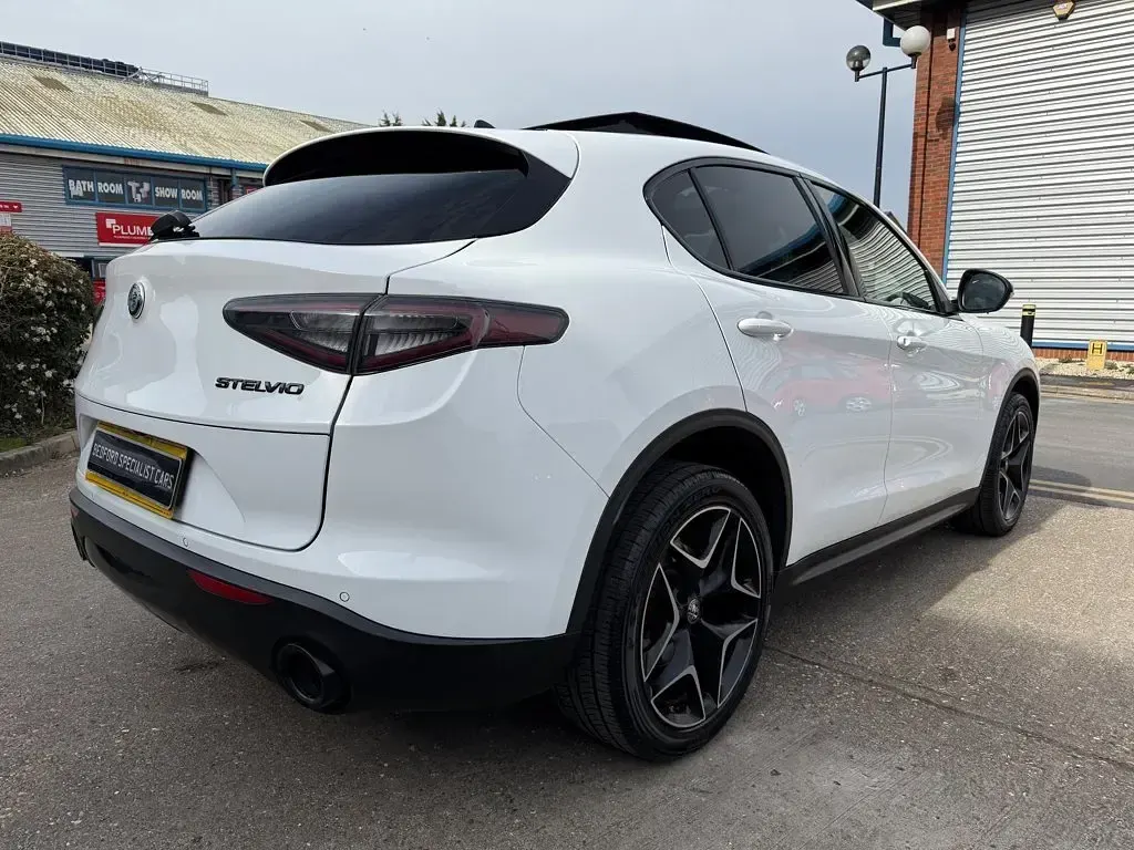 Used Alfa Romeo Stelvio Ti 276 HP (202 kW) 2019 White SUV