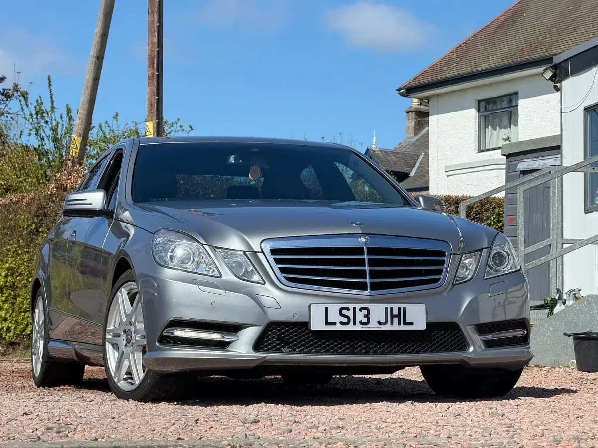 Used Mercedes E220 170 HP (125 kW) 2013 Silver Sedan