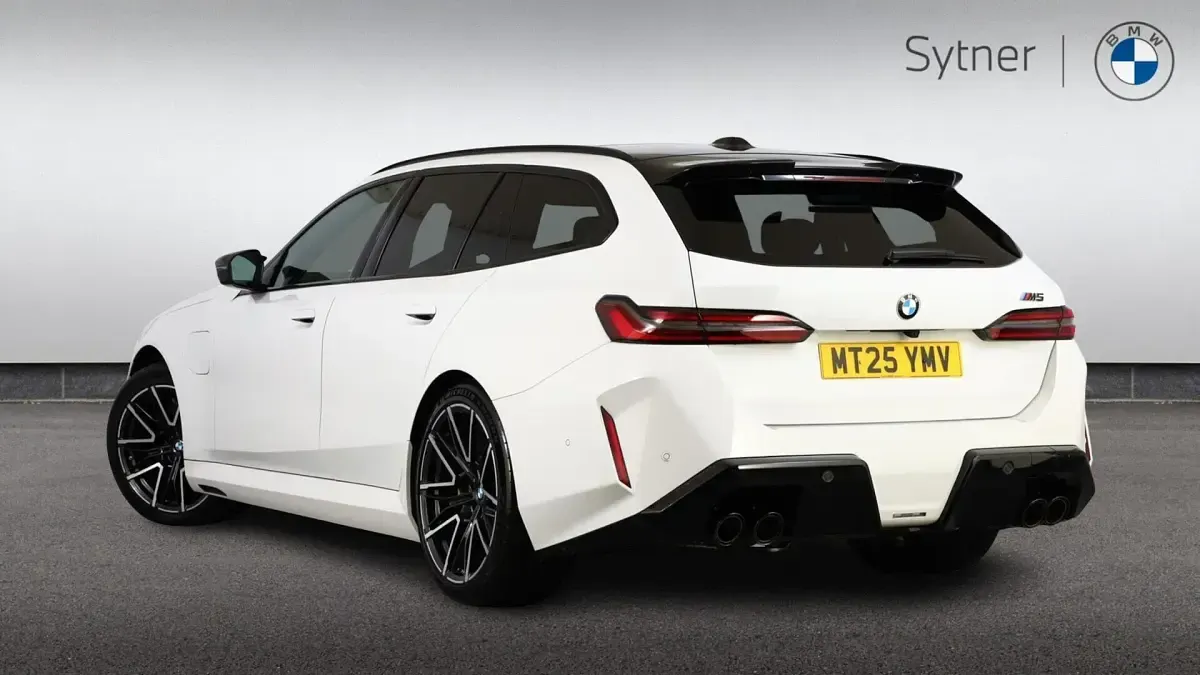 Used BMW M5 Comfort Edition 717 HP (527 kW) 2025 White Estate