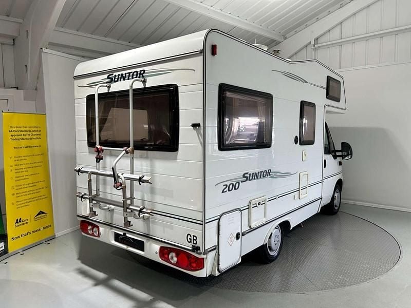 Begagnad Peugeot Boxer 2005 Vit Van