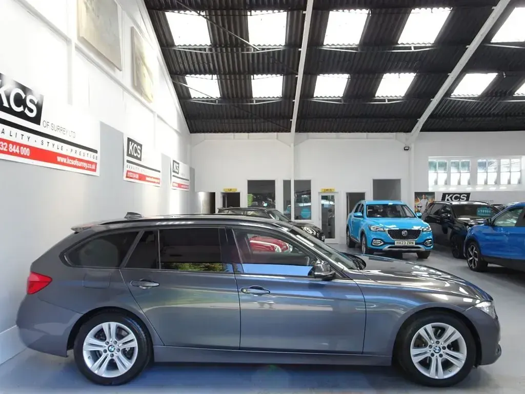 Used BMW 320 Sport Line 190 HP (139 kW) 2015 Grey Estate